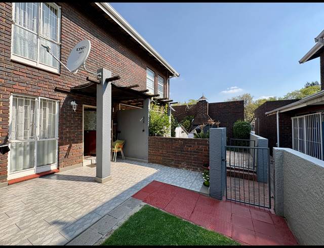 2 BEDROOM TOWNHOUSE FOR SALE IN DAYANGLEN